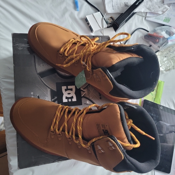Man's DC Boots - Picture 3 of 9